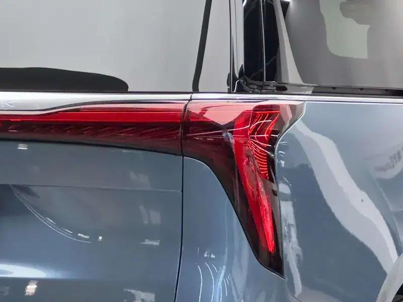 Century 2023 2.0T 7-Seat Luxury Edition — миниатюра 15