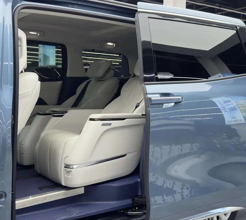 Century 2023 2.0T 7-Seat Luxury Edition — миниатюра 7