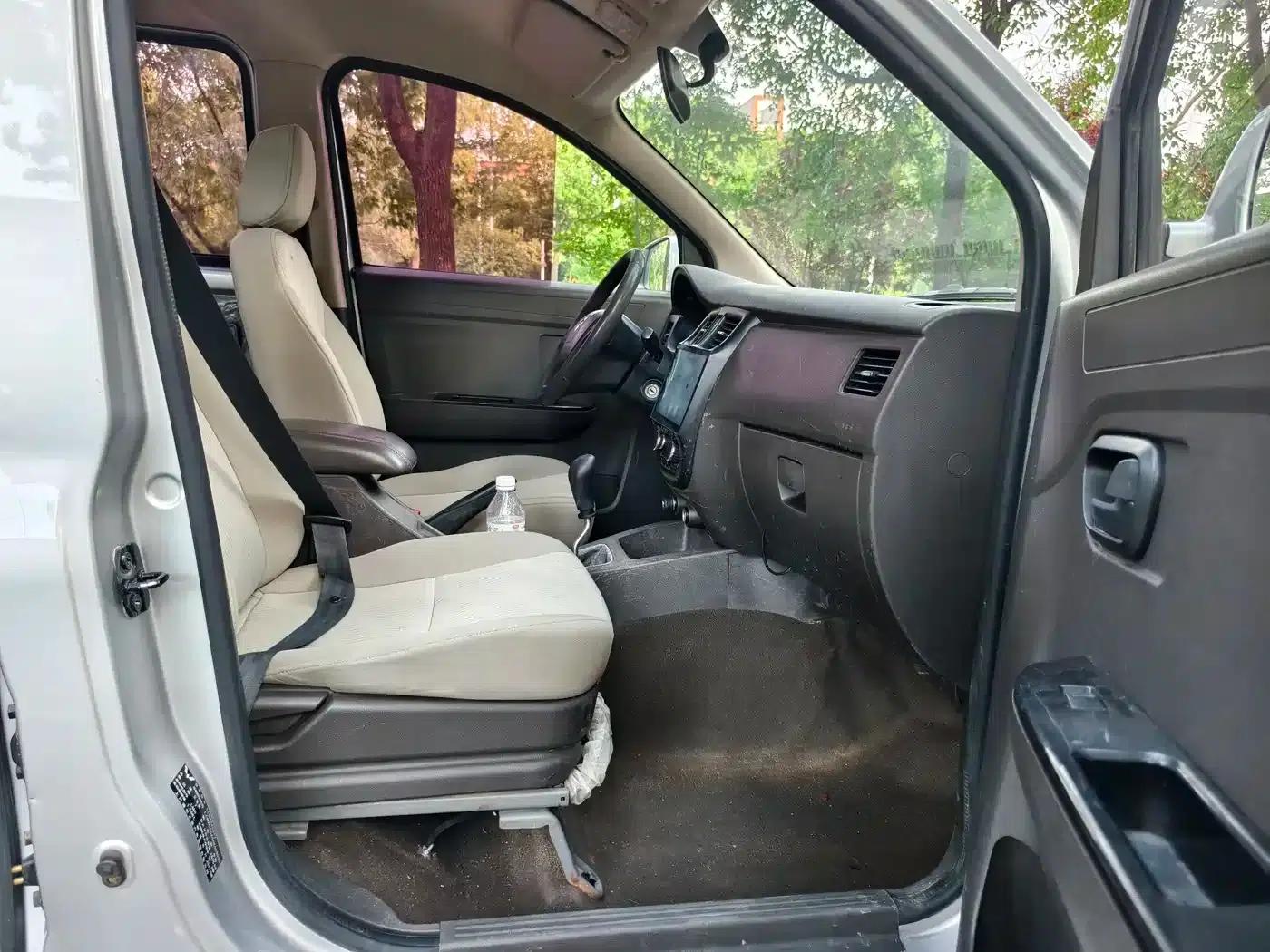 Wuling Rongguang V 2016 1.2L Standard Edition — миниатюра 5