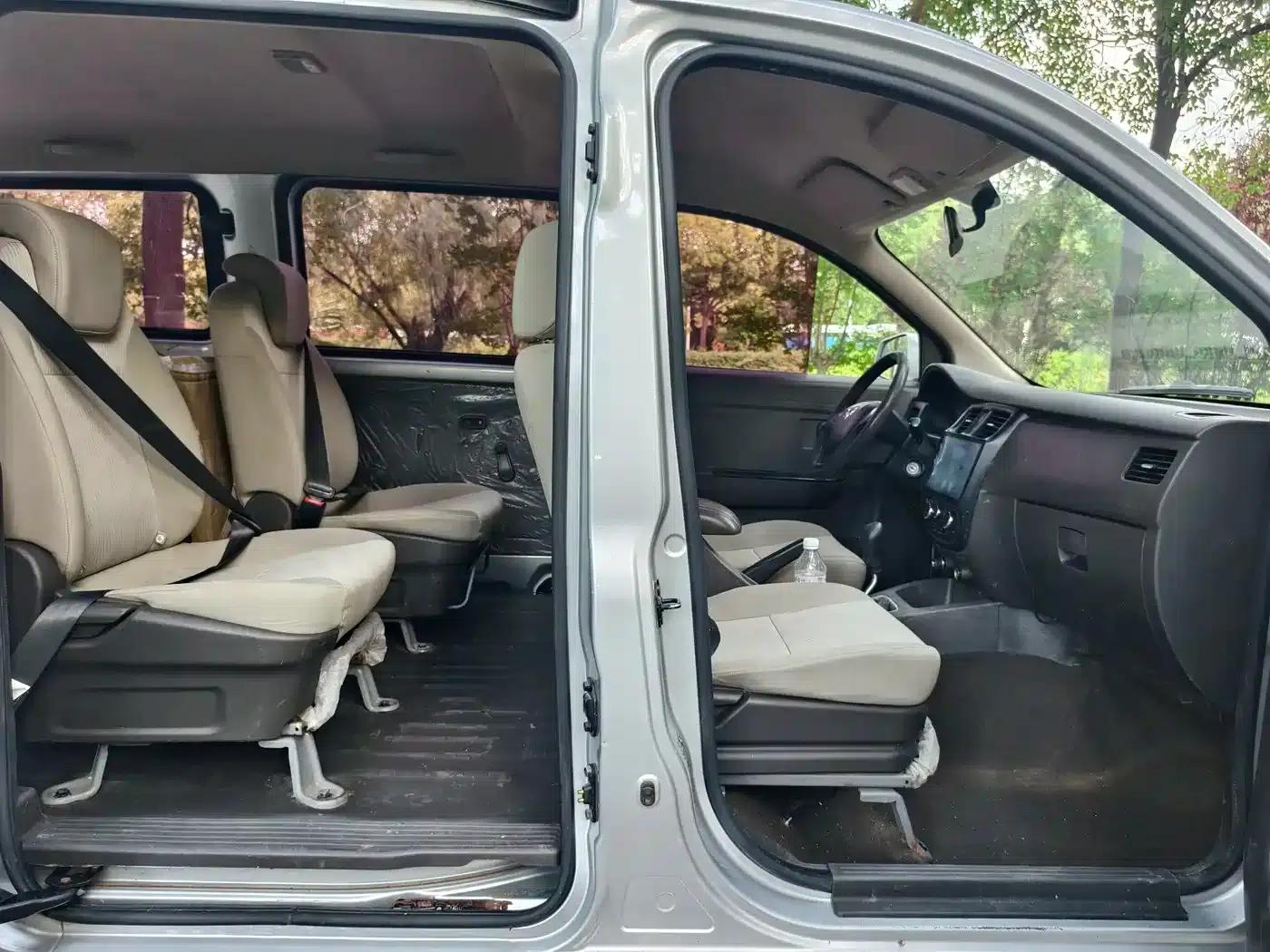 Wuling Rongguang V 2016 1.2L Standard Edition — миниатюра 6