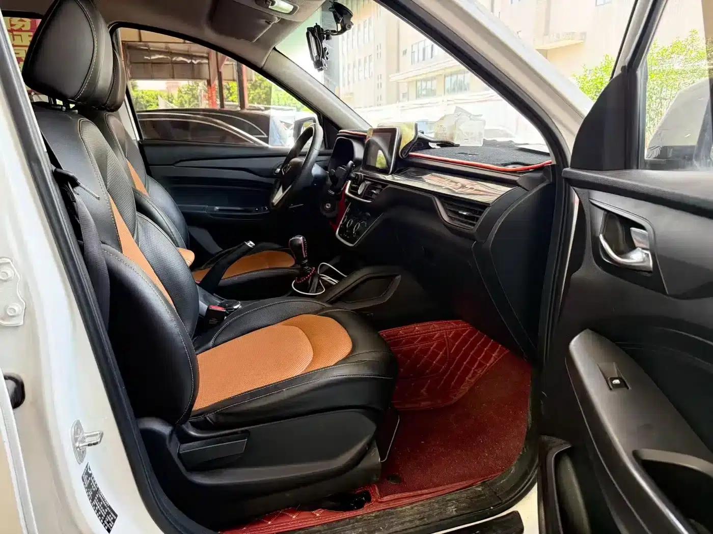 Wuling Hongguang S3 2018 1.5L Manual Comfort Model (National V Emission Standard) — миниатюра 8