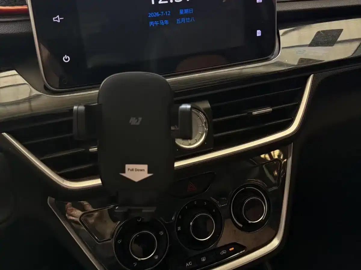 Wuling Hongguang S3 2018 1.5L Manual Comfort Model (National V Emission Standard) — миниатюра 10
