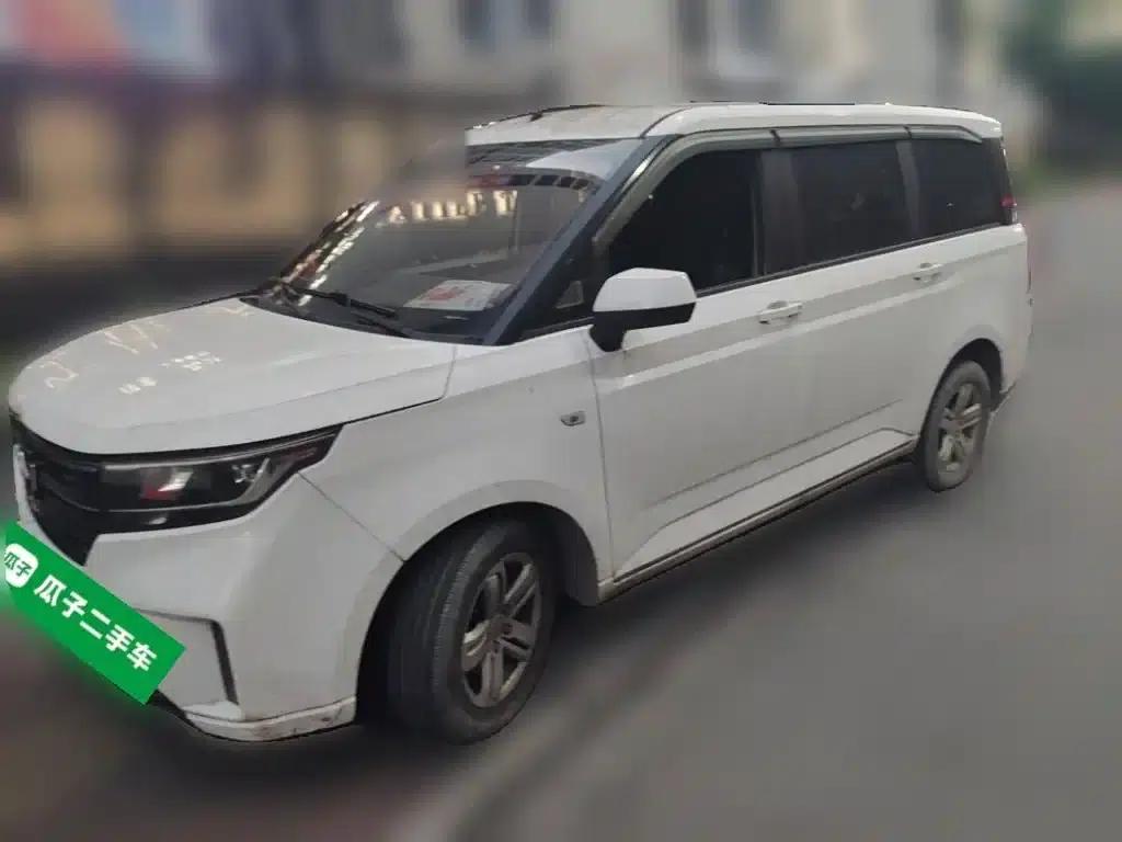 Wuling Hongguang PLUS 2019 1.5T Manual Deluxe 7-Seater — миниатюра 2