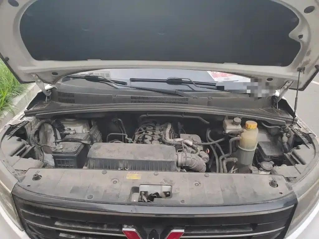 Wuling Hongguang PLUS 2019 1.5T Manual Deluxe 7-Seater — миниатюра 11