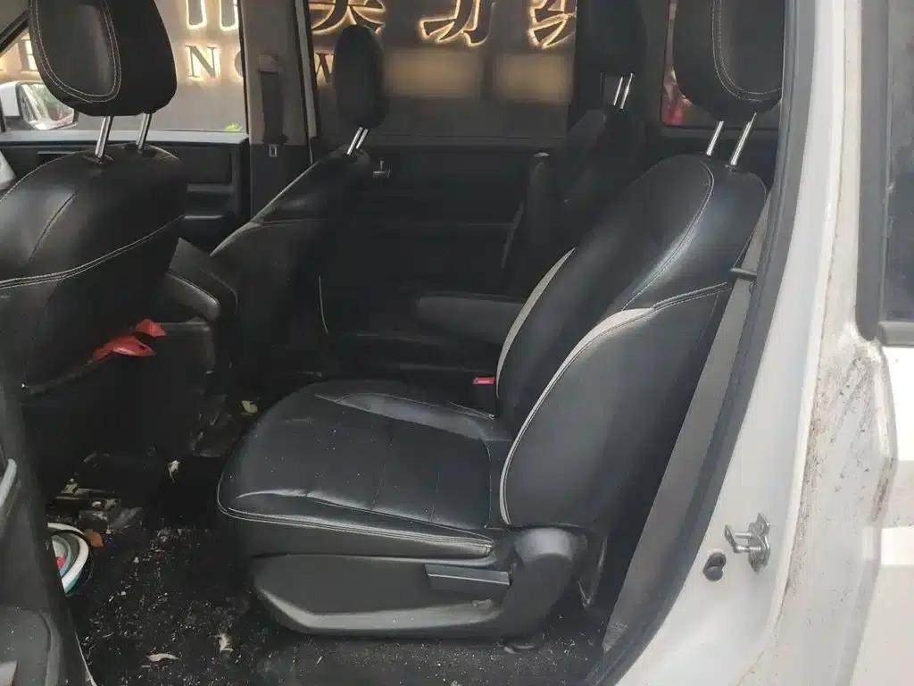 Wuling Hongguang PLUS 2019 1.5T Manual Deluxe 7-Seater — миниатюра 15