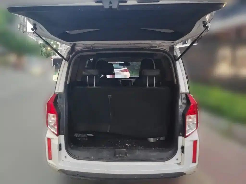 Wuling Hongguang PLUS 2019 1.5T Manual Deluxe 7-Seater — миниатюра 10