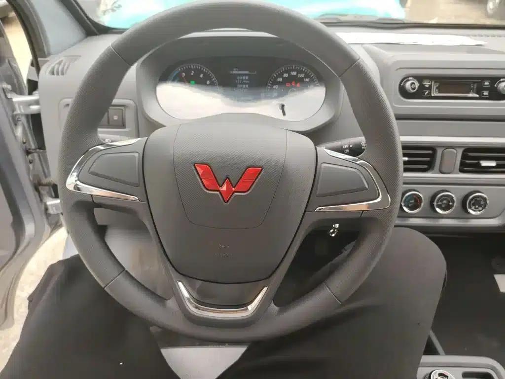 Wuling Yangguang 2024 Model 300km Comfort Bus Version 75kW — миниатюра 11
