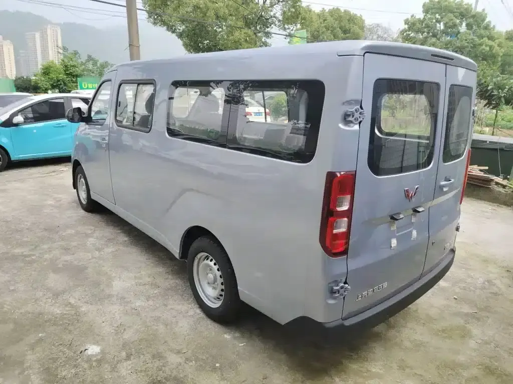 Wuling Yangguang 2024 Model 300km Comfort Bus Version 75kW — миниатюра 5