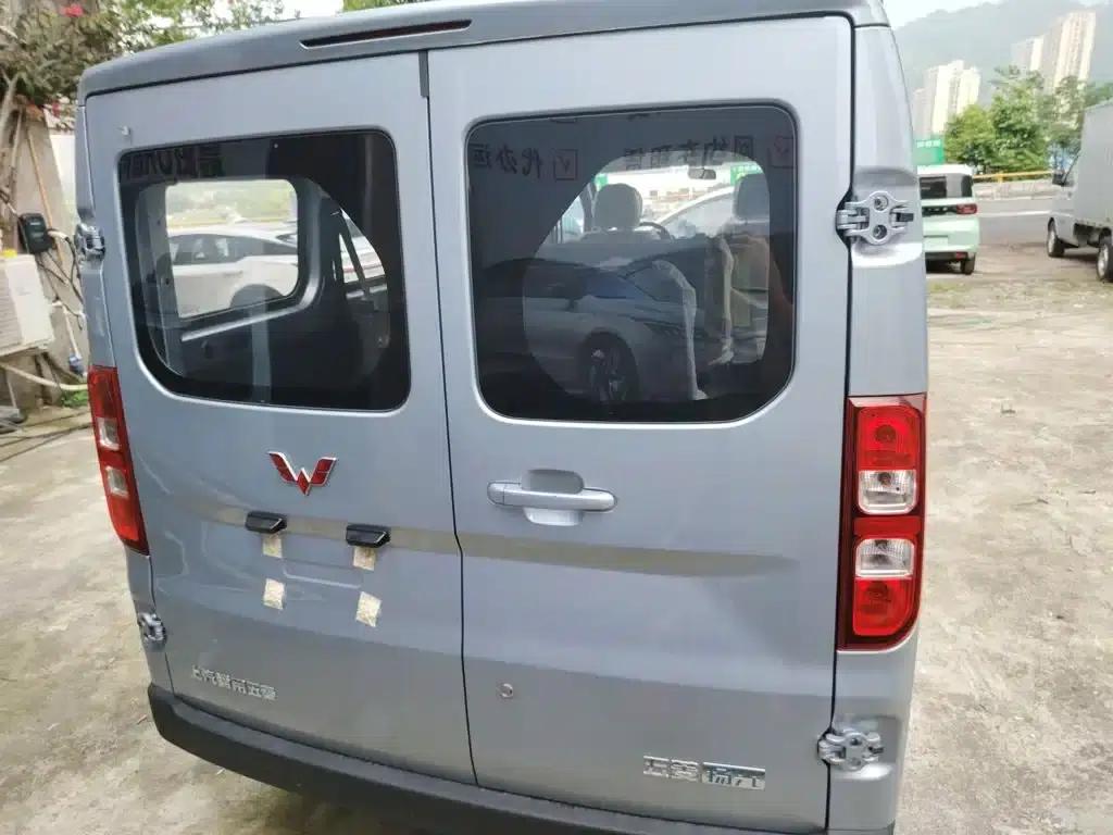 Wuling Yangguang 2024 Model 300km Comfort Bus Version 75kW — миниатюра 6