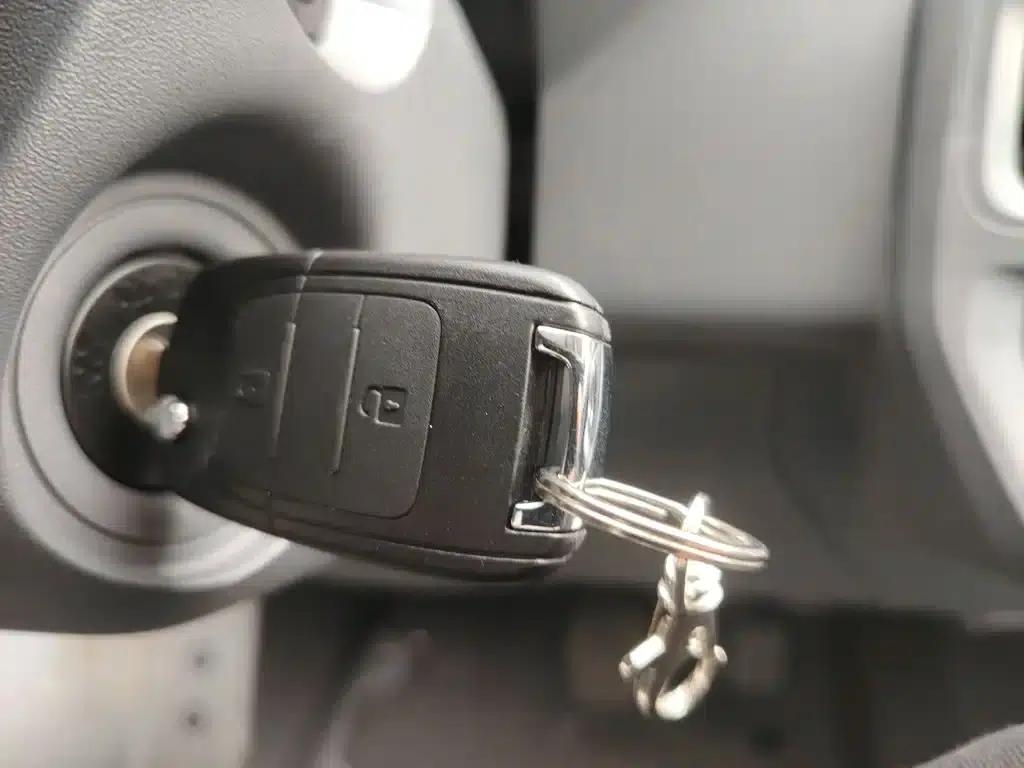 Wuling Yangguang 2024 Model 300km Comfort Bus Version 75kW — миниатюра 9