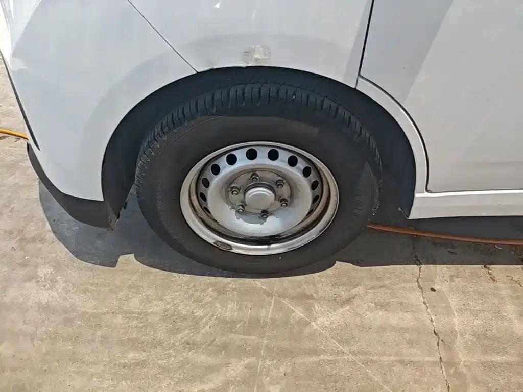 Wuling Yangguang 2024 Model 300km Comfort Bus Version 75kW — миниатюра 23