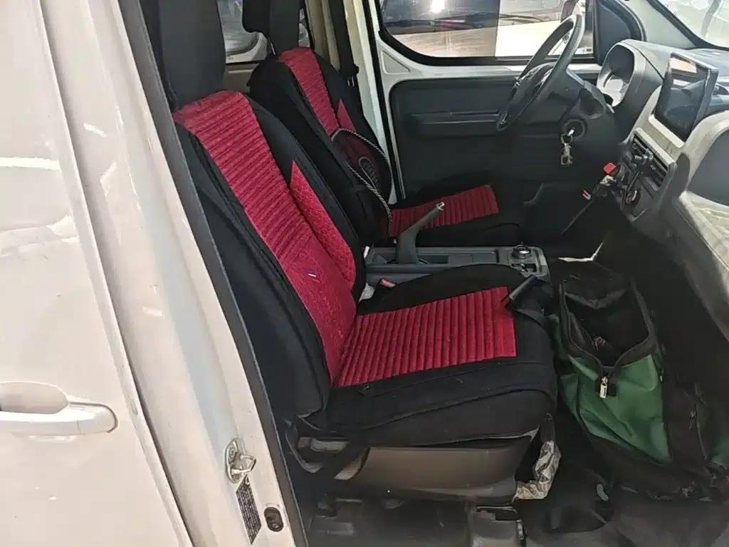 Wuling Yangguang 2024 Model 300km Comfort Bus Version 75kW — миниатюра 25