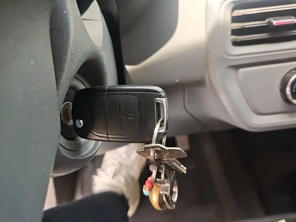 Wuling Yangguang 2024 Model 300km Comfort Bus Version 75kW — миниатюра 9