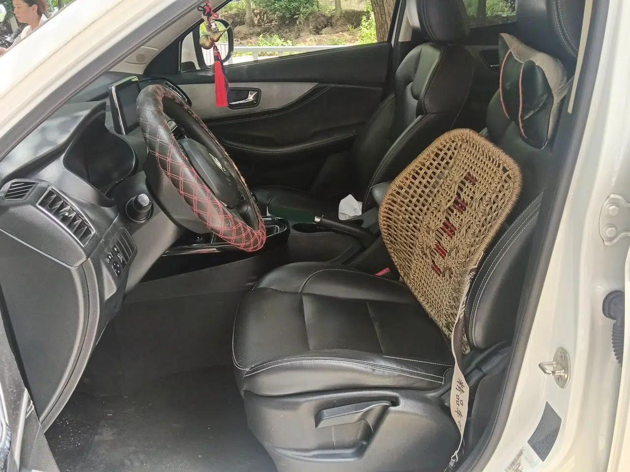 Dongfeng Fengon S560 2018 1.8L Manual Comfort 7-Seater — миниатюра 15