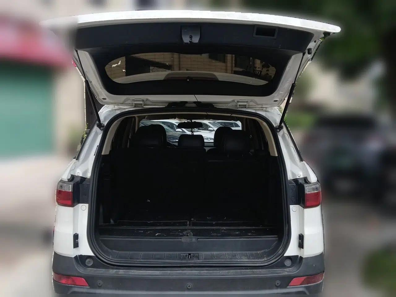 Dongfeng Fengon S560 2018 1.8L Manual Comfort 7-Seater — миниатюра 19