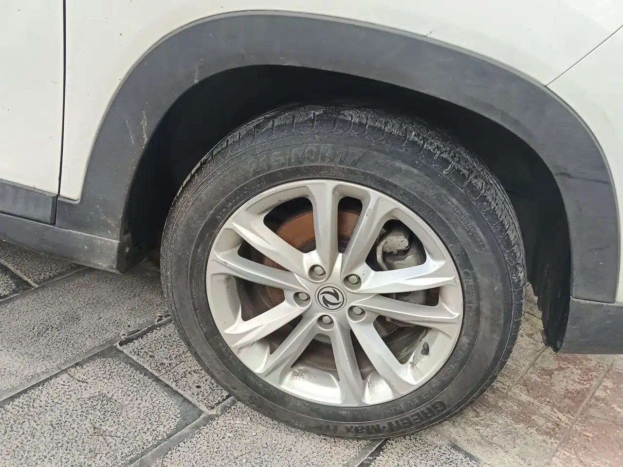 Dongfeng Fengon S560 2018 1.8L Manual Comfort 7-Seater — миниатюра 8