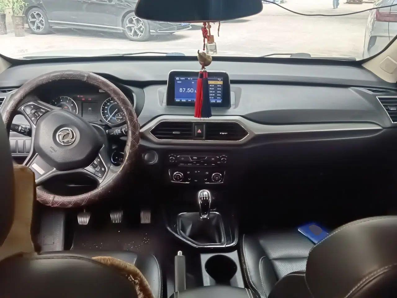 Dongfeng Fengon S560 2018 1.8L Manual Comfort 7-Seater — миниатюра 9