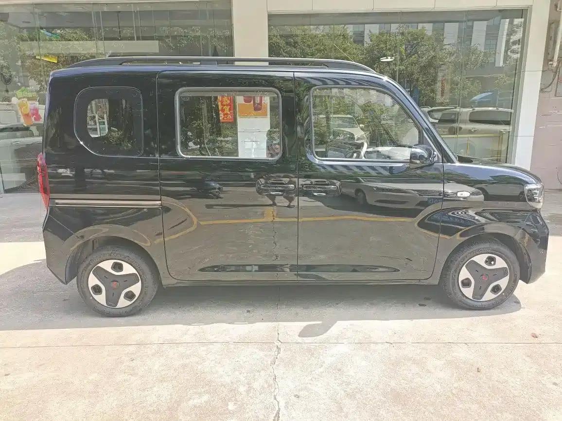 Wuling Sunshine New Energy 2025 Model 305km/h Progressive Edition — миниатюра 13