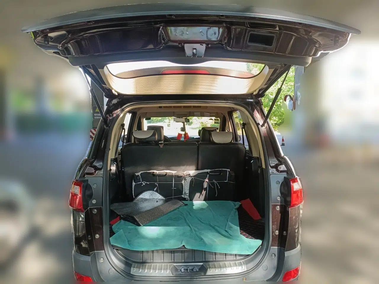 Dongfeng Fengon 370 2016 1.5L Manual Elite Home Edition 7-Seater — миниатюра 19