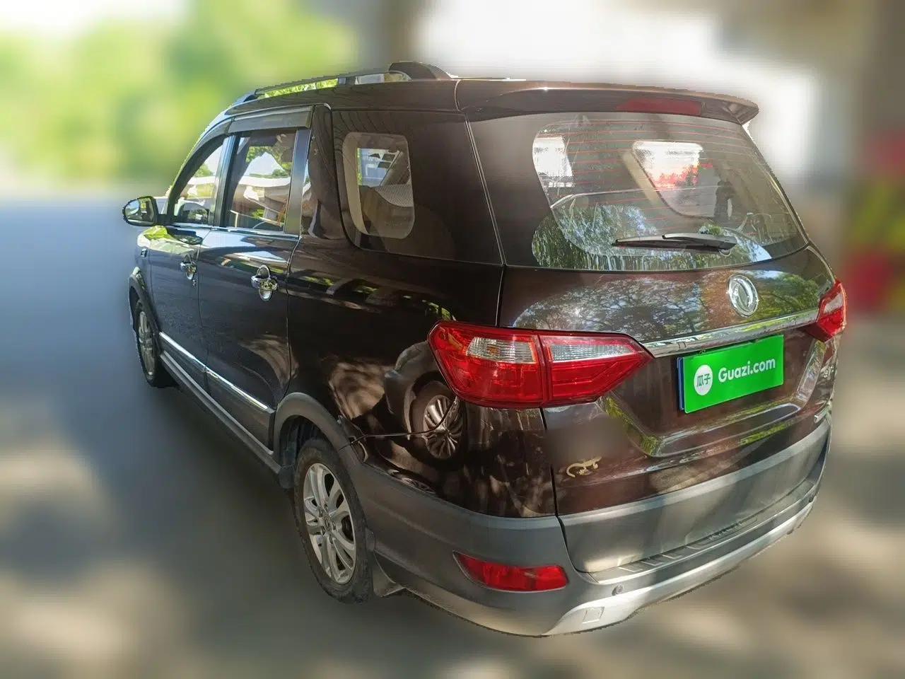 Dongfeng Fengon 370 2016 1.5L Manual Elite Home Edition 7-Seater — миниатюра 4