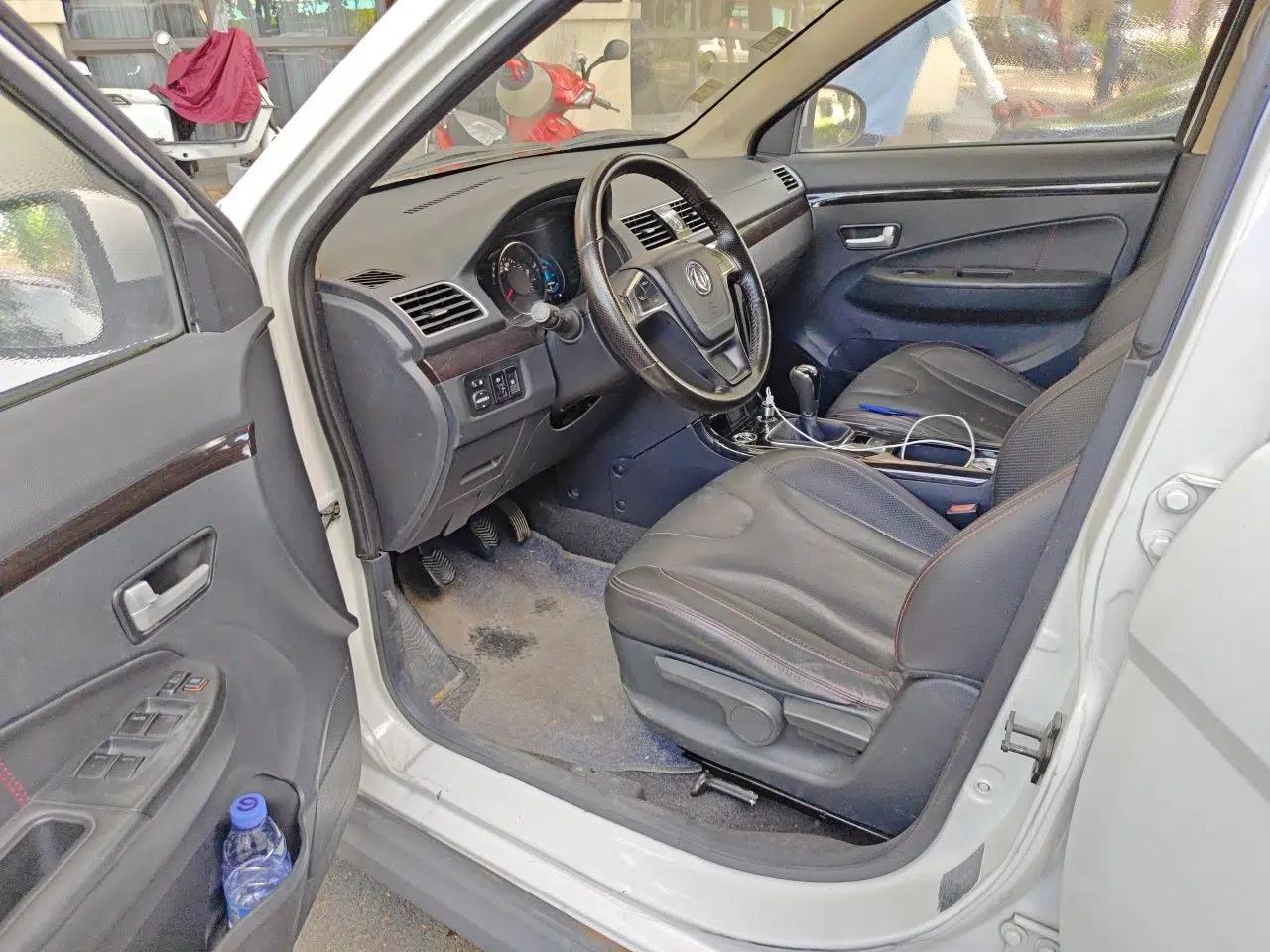 Dongfeng Fengon 370 2016 1.5L Manual Smart 7-Seater — миниатюра 16
