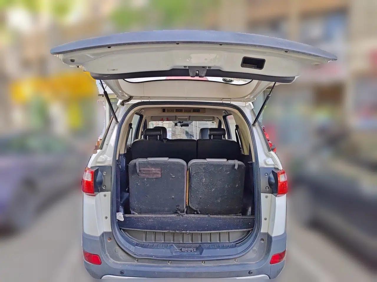 Dongfeng Fengon 370 2016 1.5L Manual Smart 7-Seater — миниатюра 19