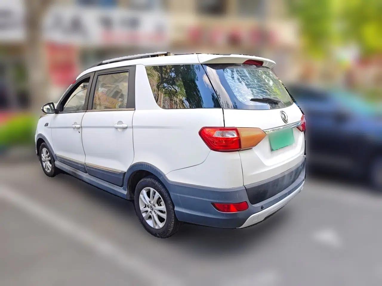 Dongfeng Fengon 370 2016 1.5L Manual Smart 7-Seater — миниатюра 4