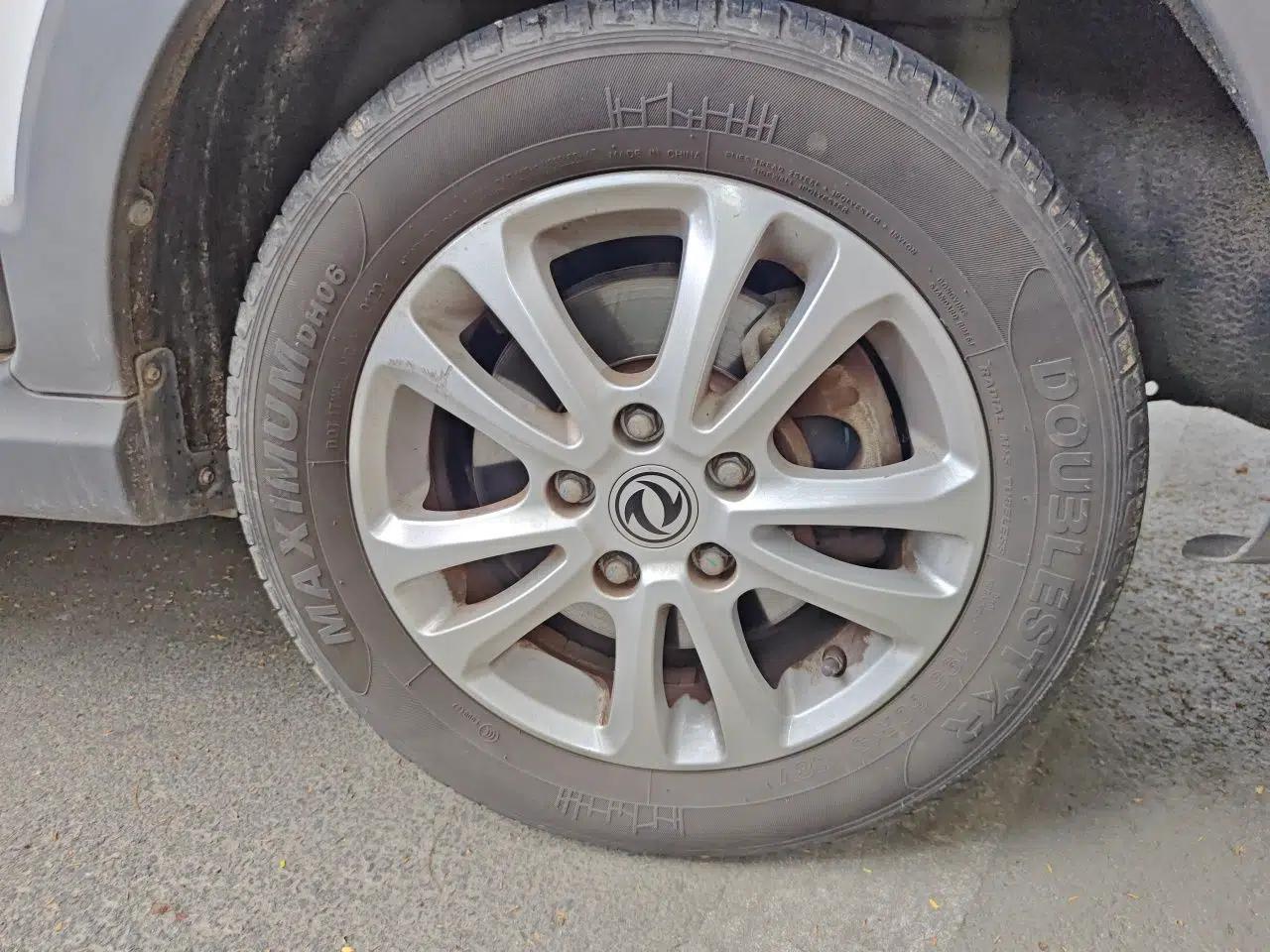 Dongfeng Fengon 370 2016 1.5L Manual Smart 7-Seater — миниатюра 8