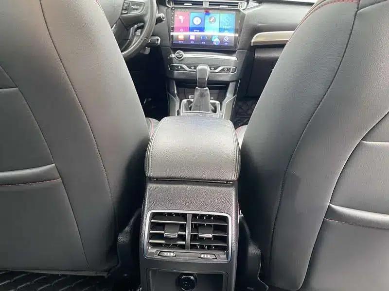 Peugeot 408 2015 1.2T Automatic Luxury Edition — миниатюра 11