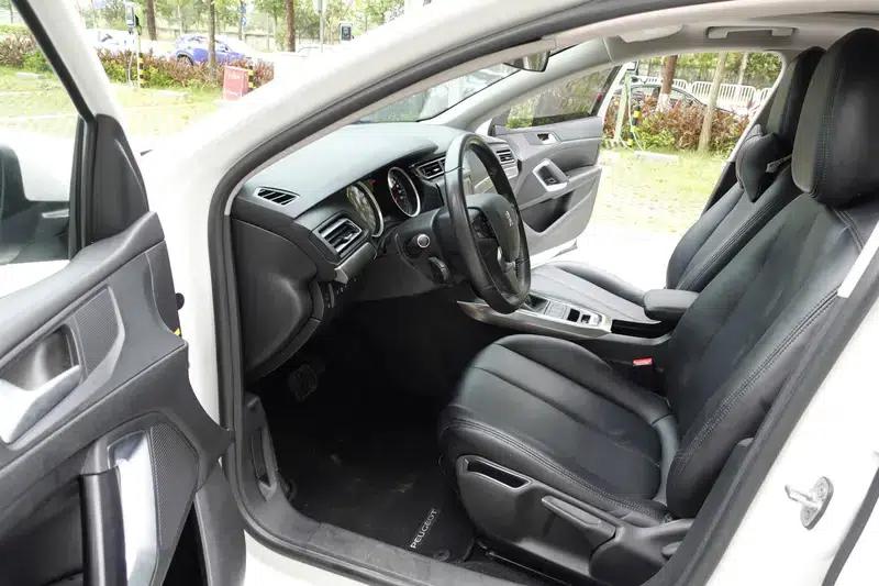 Peugeot 408 2014 1.8L Automatic Leading Edition — миниатюра 13