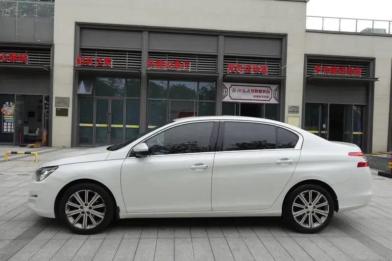 Peugeot 408 2014 1.8L Automatic Leading Edition — миниатюра 3