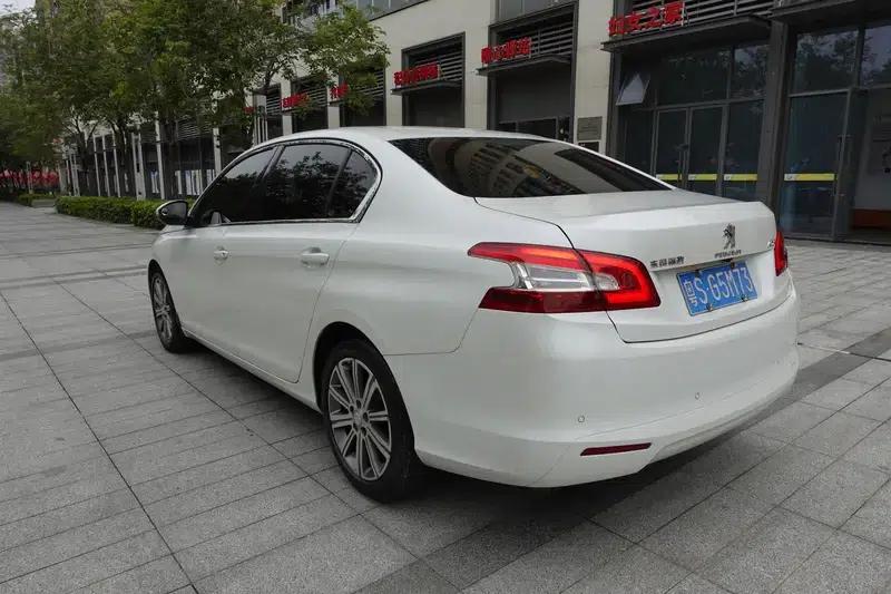 Peugeot 408 2014 1.8L Automatic Leading Edition — миниатюра 4