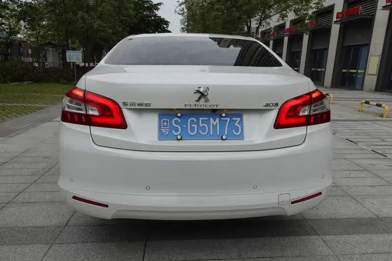 Peugeot 408 2014 1.8L Automatic Leading Edition — миниатюра 5