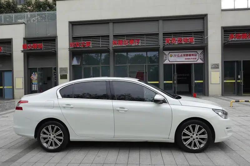 Peugeot 408 2014 1.8L Automatic Leading Edition — миниатюра 7