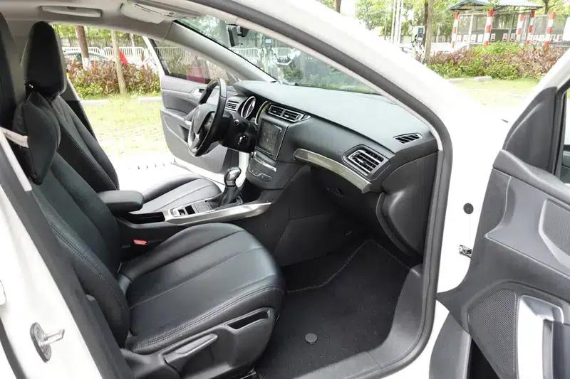 Peugeot 408 2014 1.8L Automatic Leading Edition — миниатюра 10