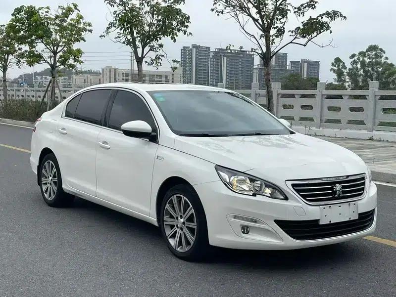 Peugeot 408 2016 1.6T Automatic Luxury Edition — миниатюра 3