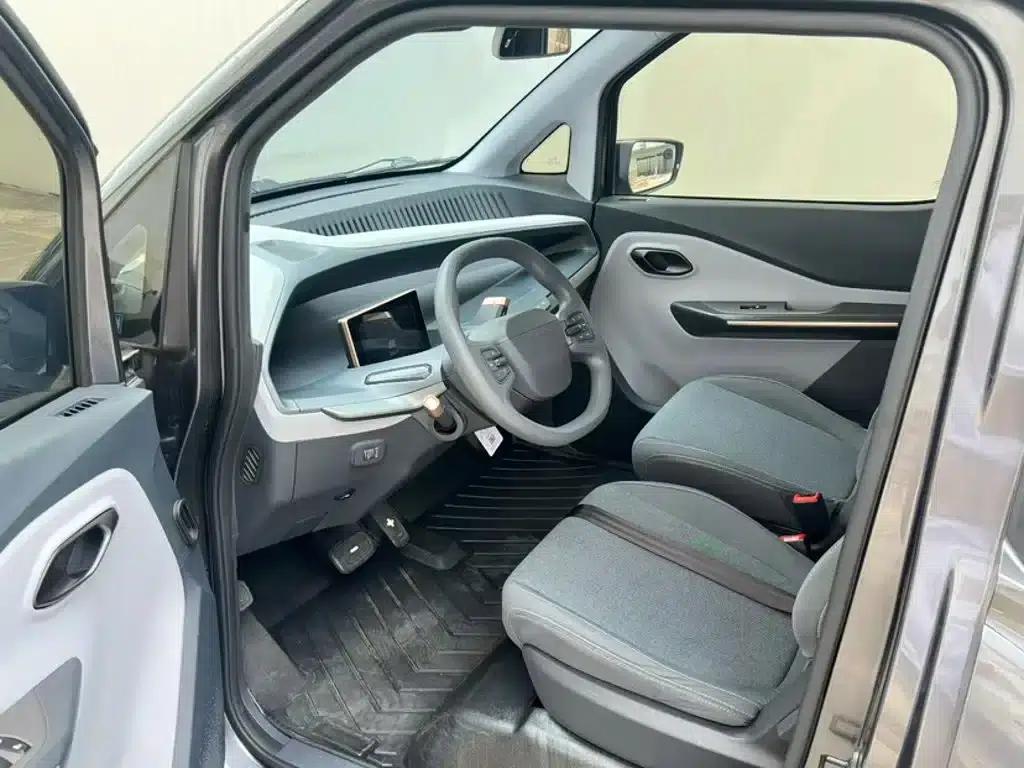 Wuling NanoEV 2021 Fun Edition - High Power Version — миниатюра 19