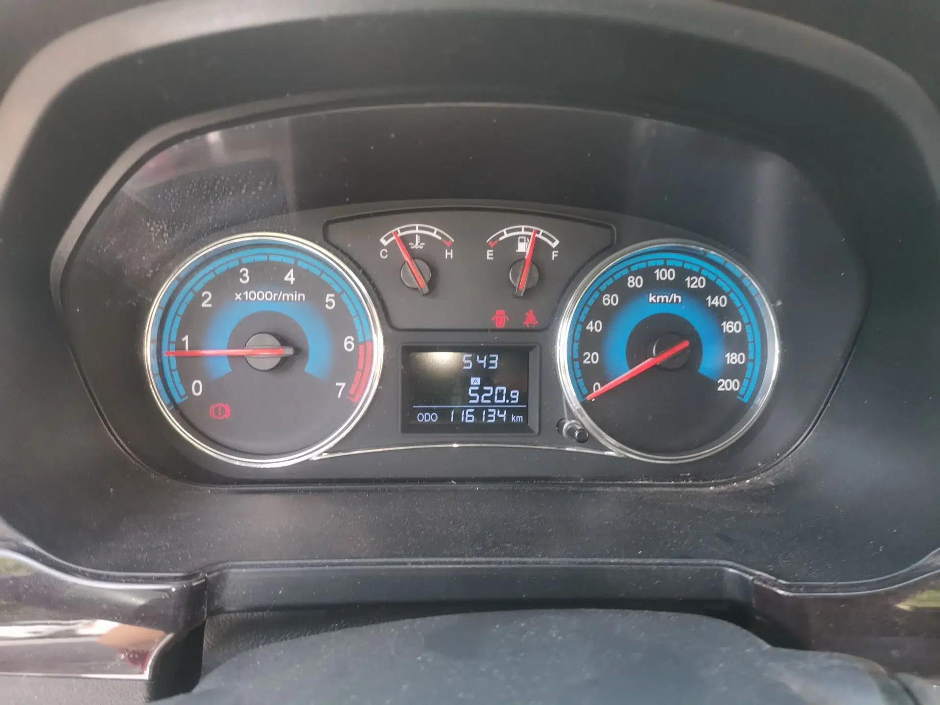 Dongfeng Fengon 360 2015 1.5L Manual Comfort 7-Seater China IV Standard — миниатюра 11