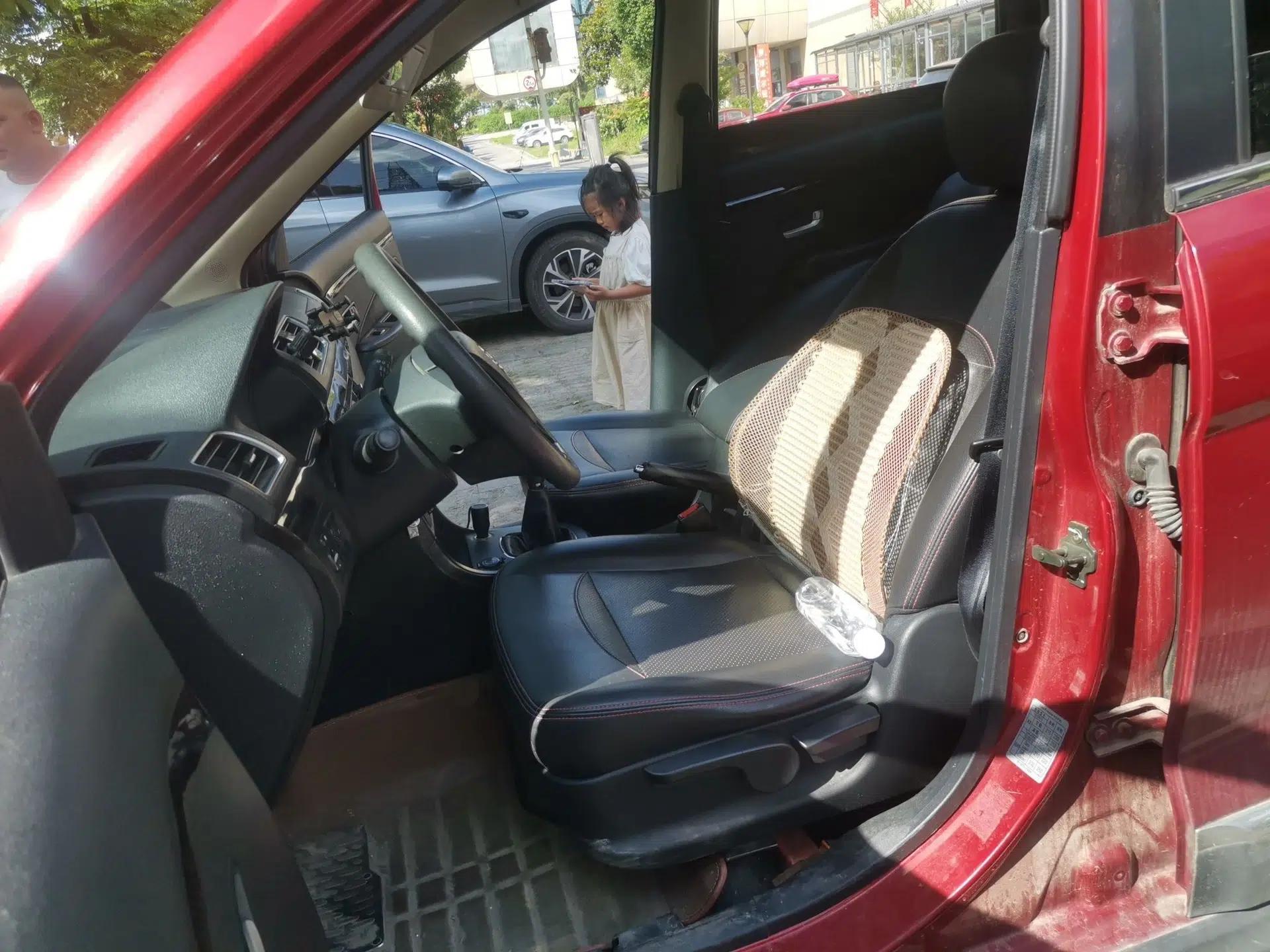 Dongfeng Fengon 360 2015 1.5L Manual Comfort 7-Seater China IV Standard — миниатюра 15