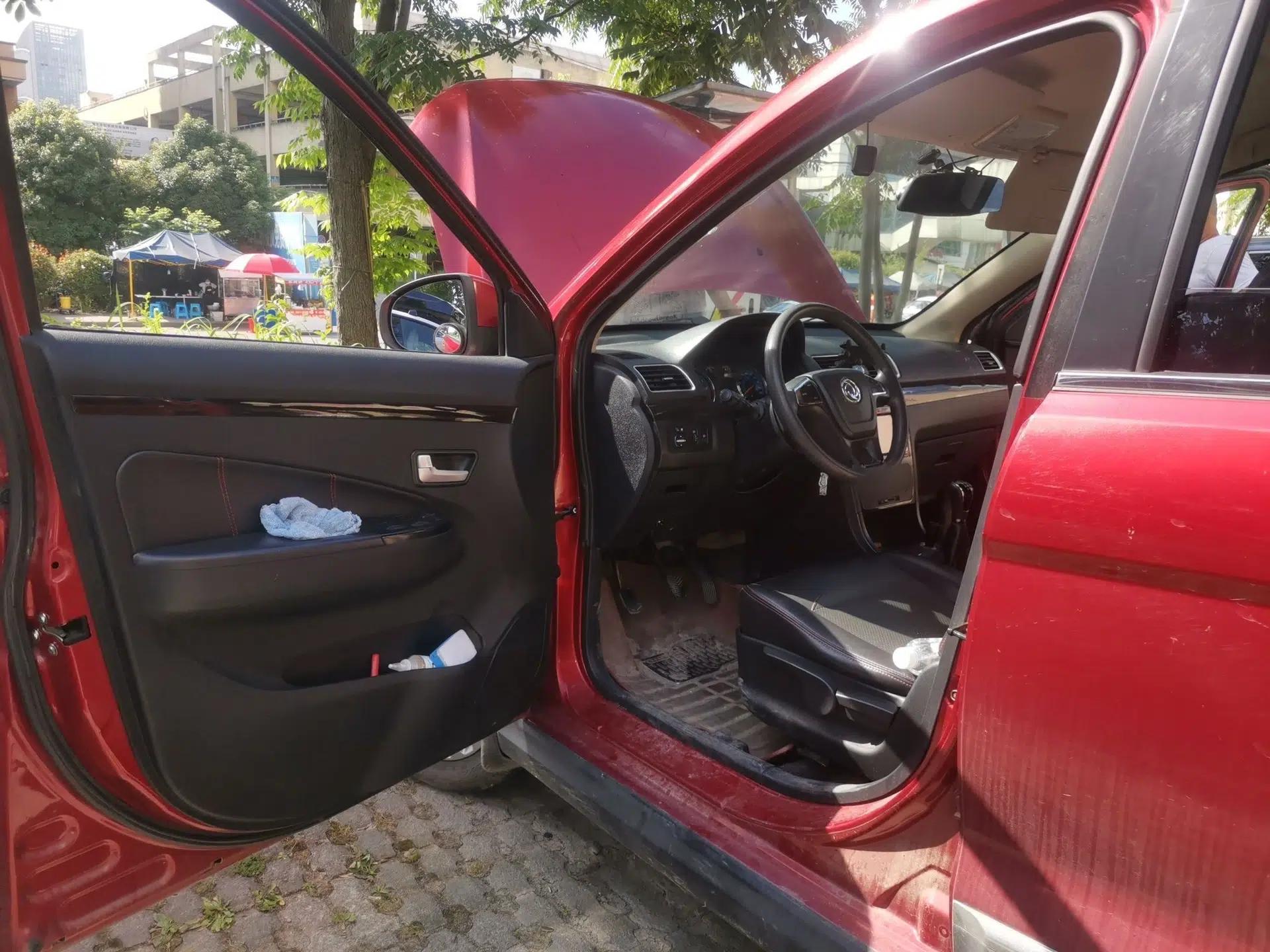 Dongfeng Fengon 360 2015 1.5L Manual Comfort 7-Seater China IV Standard — миниатюра 16
