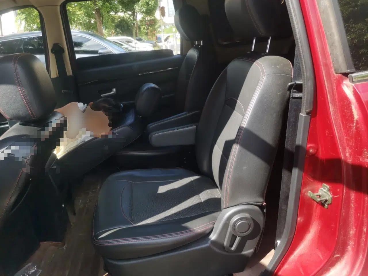 Dongfeng Fengon 360 2015 1.5L Manual Comfort 7-Seater China IV Standard — миниатюра 17