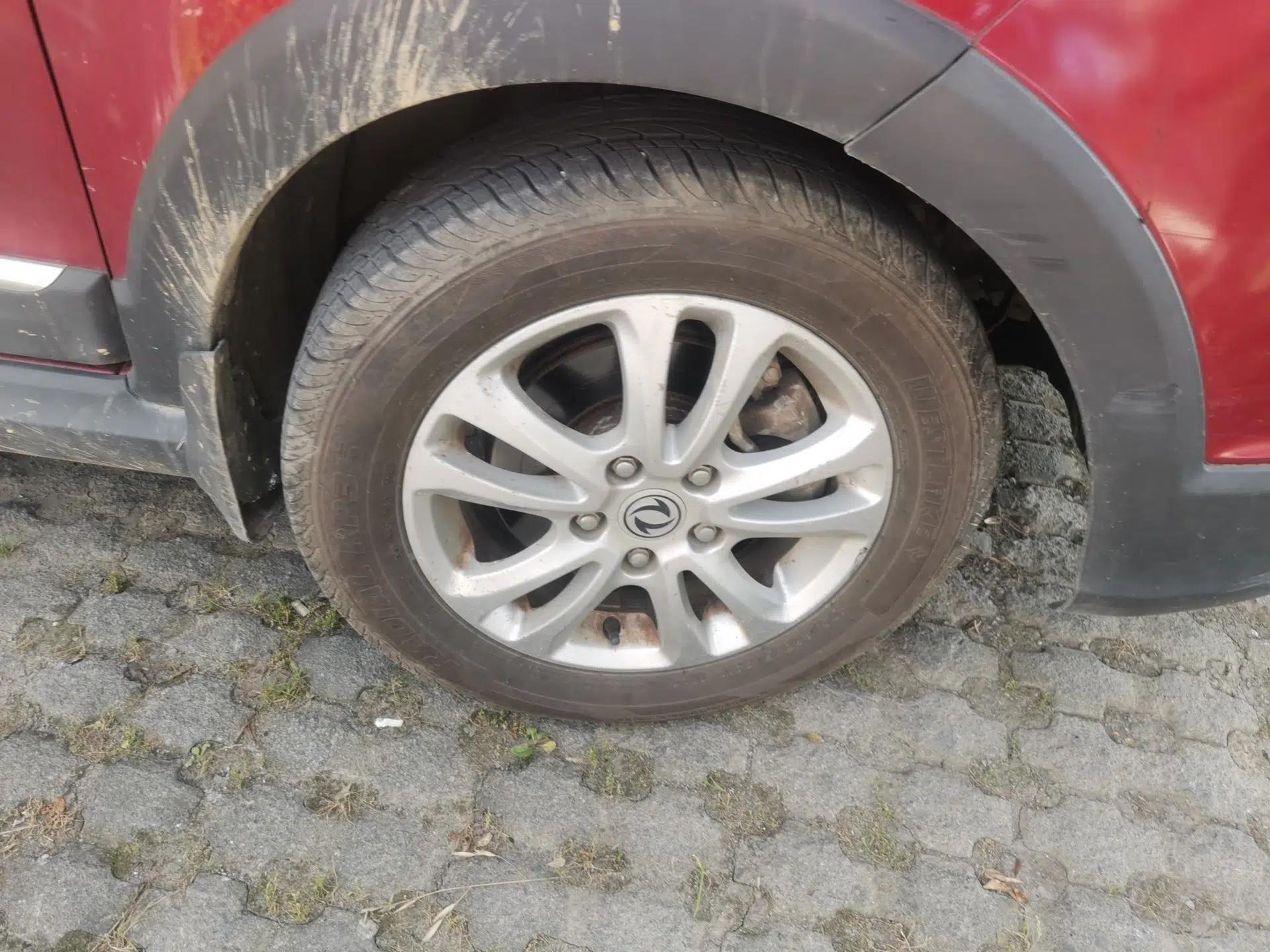 Dongfeng Fengon 360 2015 1.5L Manual Comfort 7-Seater China IV Standard — миниатюра 8