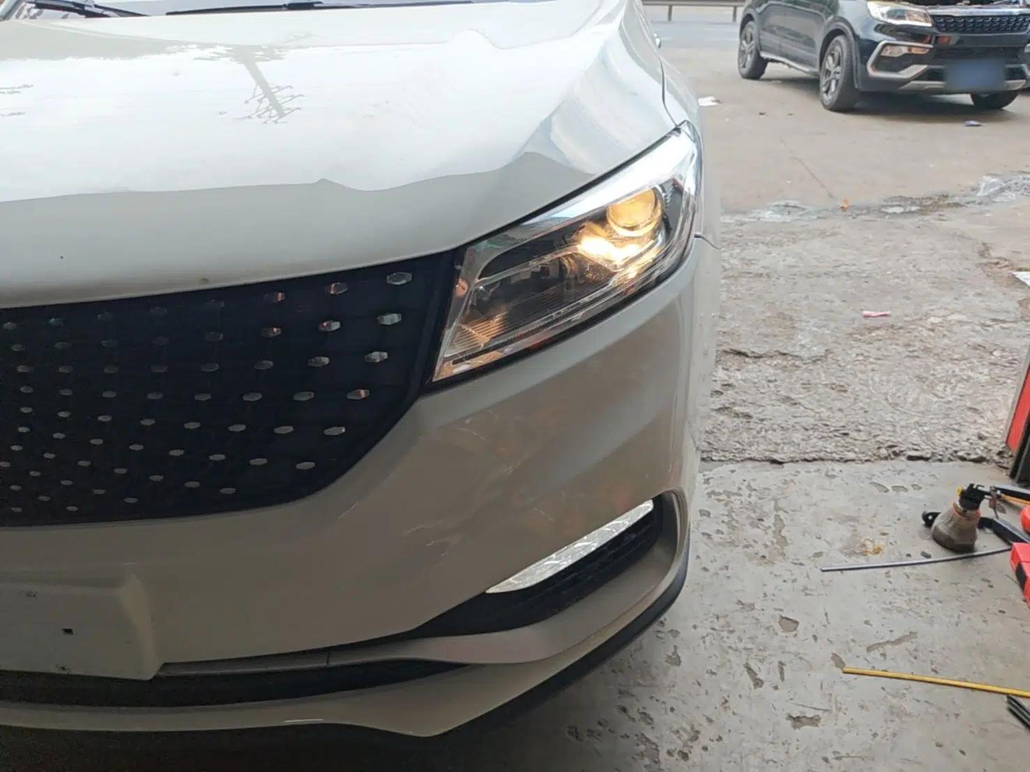 Dongfeng Fengon 580Pro 2020 280TGDI CVT Smart Edition — миниатюра 8