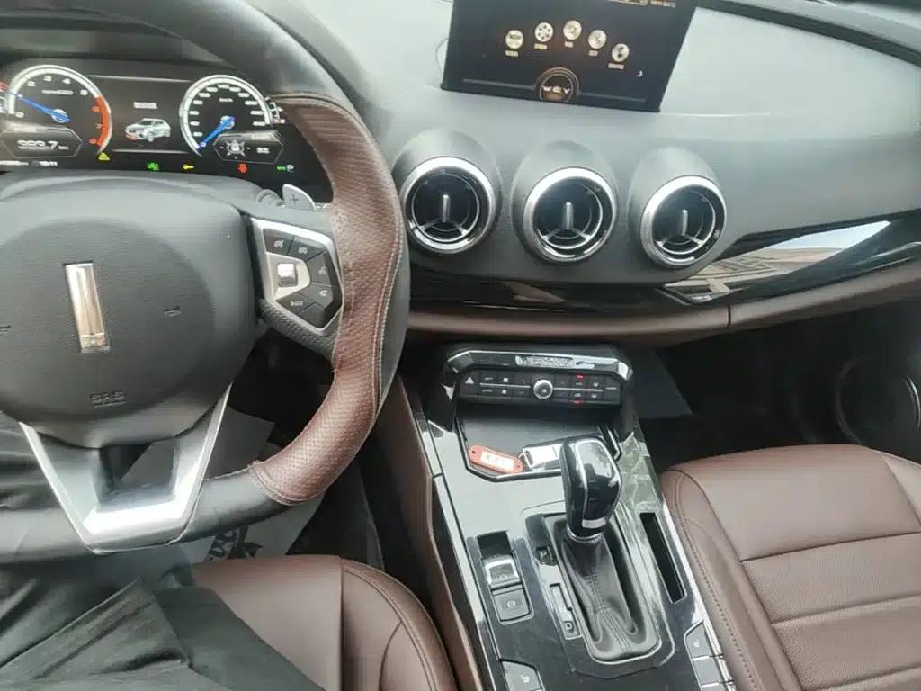 Weipai VV7 2017 2.0T Super Luxury Edition — миниатюра 10