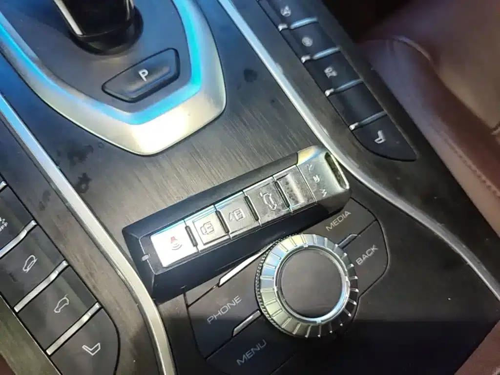 Wey VV7 2019 Upgraded 2.0T Flagship Model (National VI Emission Standard) — миниатюра 9