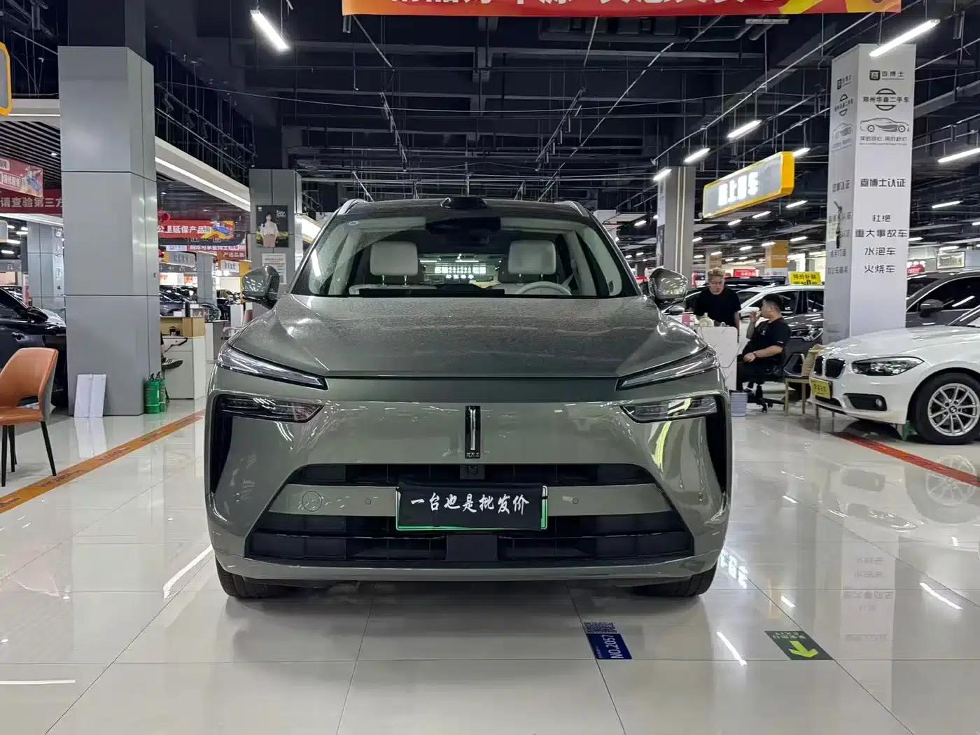 Weipai Blue Mountain 2025 Four-Wheel Drive Ultra — миниатюра 2