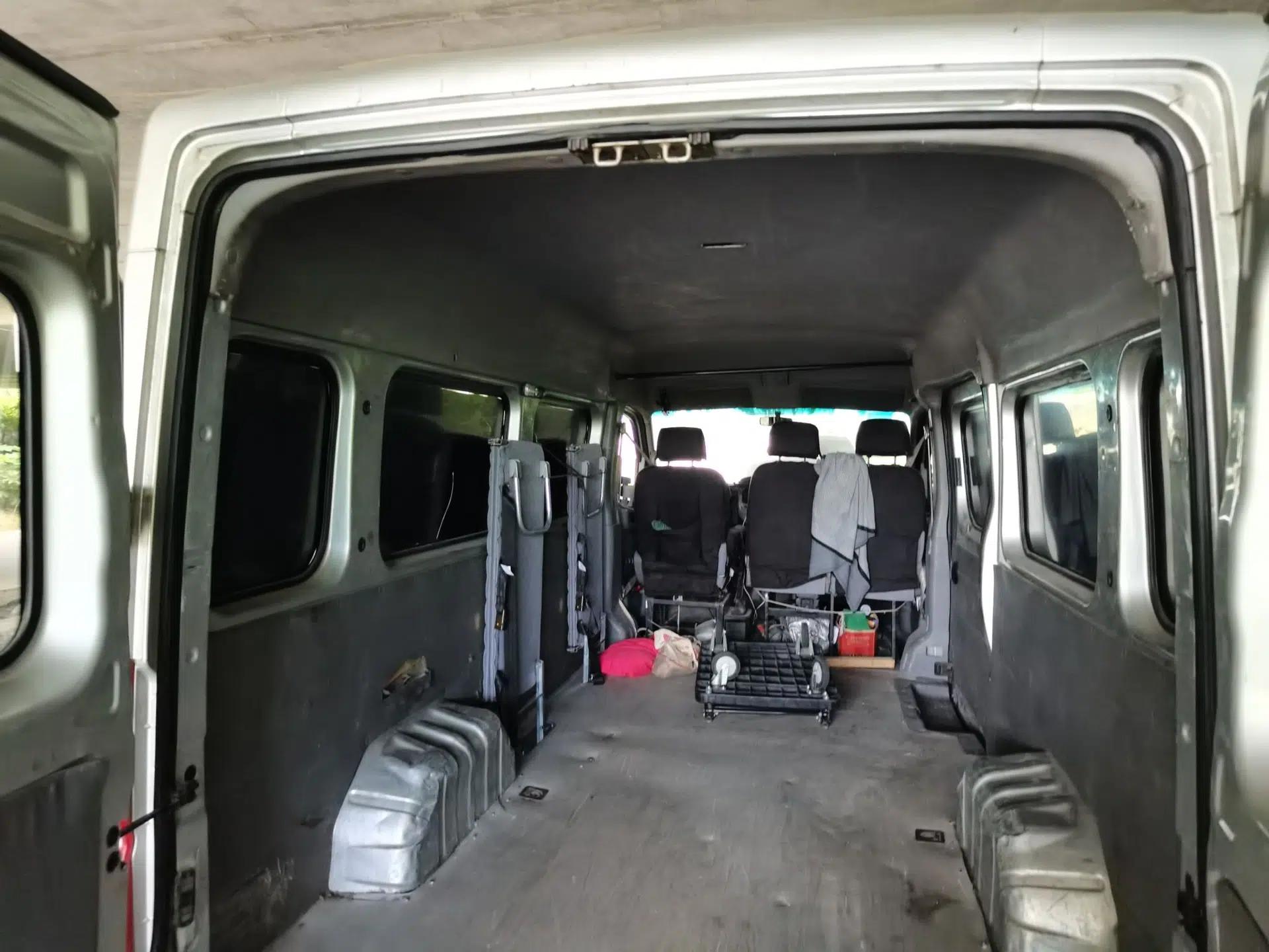 Dongfeng Yufeng 2016 2.5T Lingyun Edition Yulibao High-End Long Wheelbase Mid-Roof ZD25 — миниатюра 19