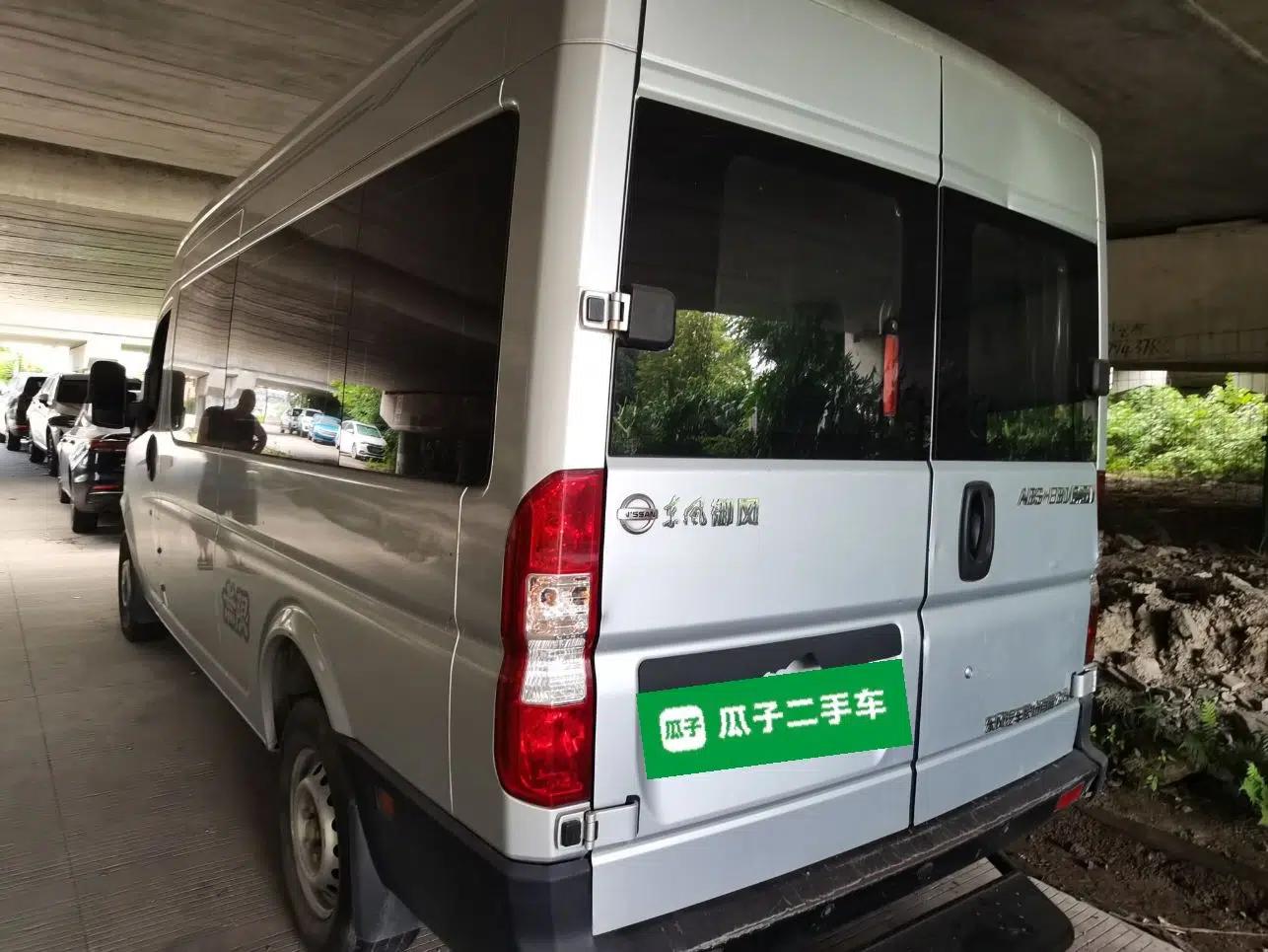 Dongfeng Yufeng 2016 2.5T Lingyun Edition Yulibao High-End Long Wheelbase Mid-Roof ZD25 — миниатюра 4