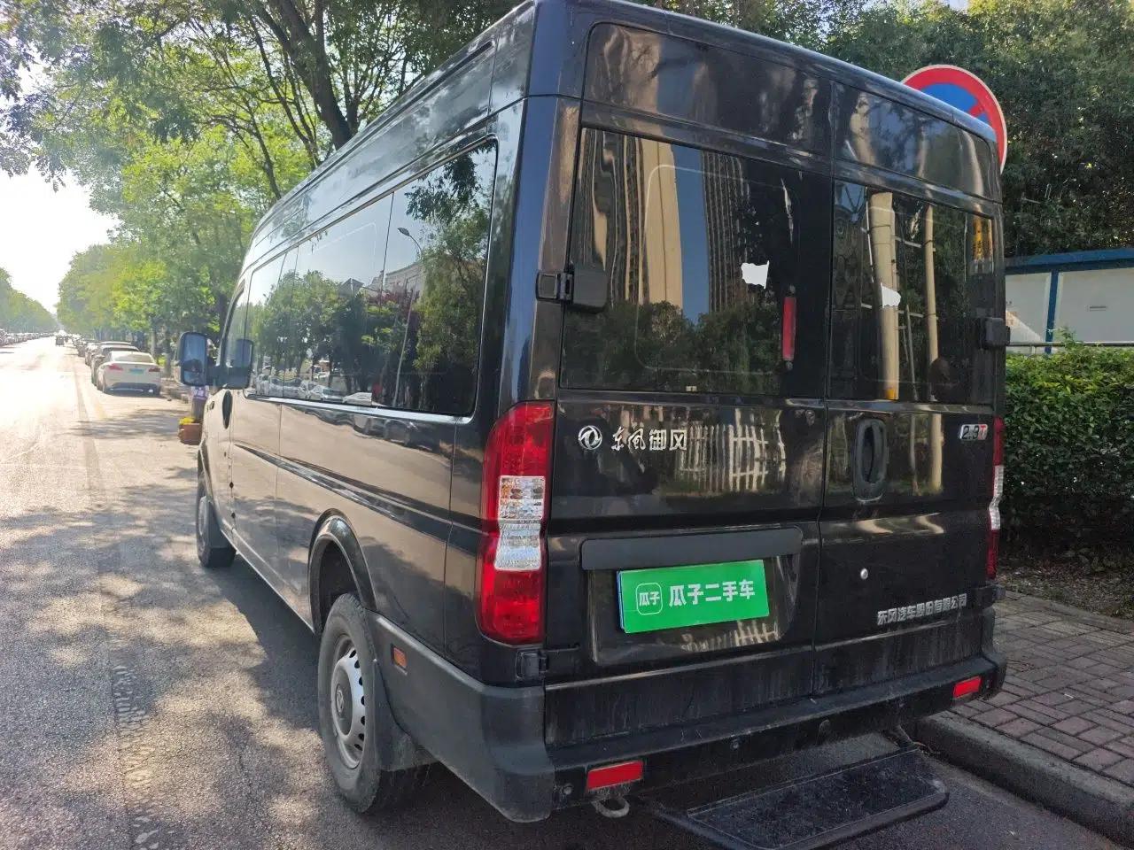 Dongfeng Yufeng 2020 2.5T V9 Logistics Vehicle Long Wheelbase Mid-Roof Design 6-9 Seater China V Emission Standard ZD25 — миниатюра 4
