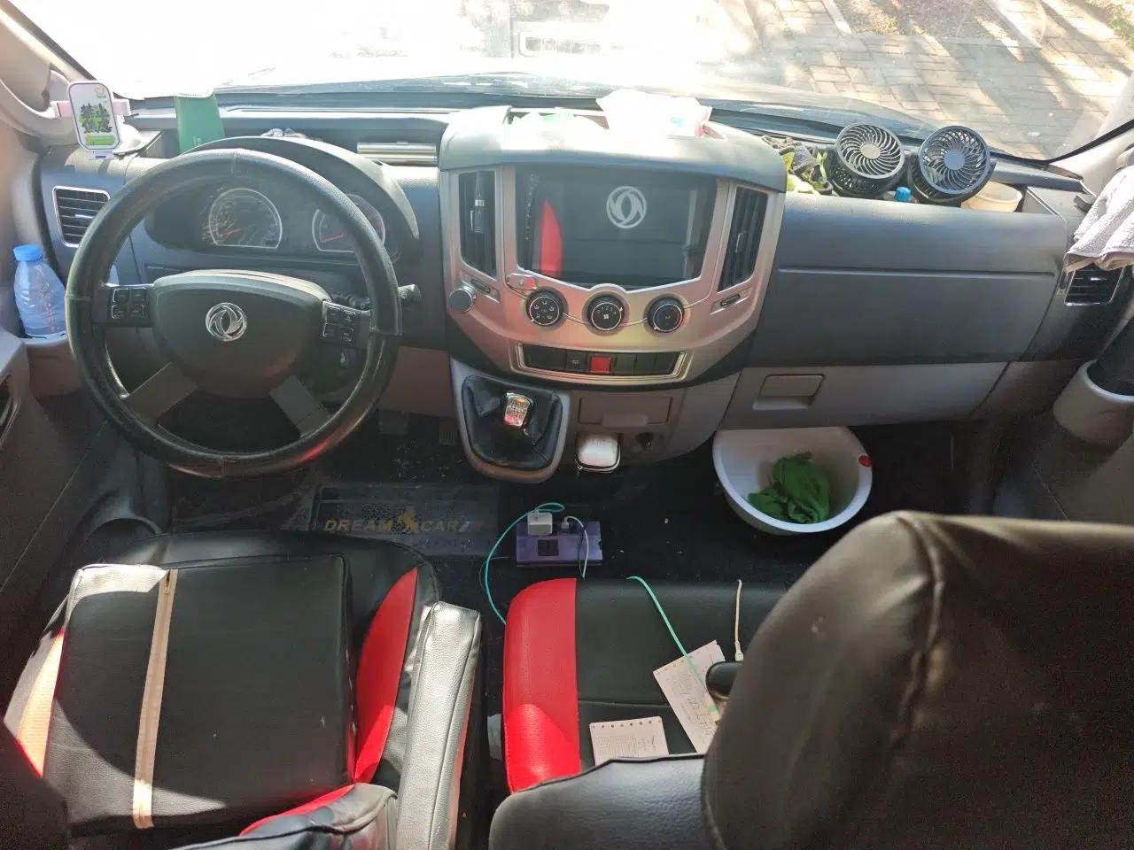 Dongfeng Yufeng 2020 2.5T V9 Logistics Vehicle Long Wheelbase Mid-Roof Design 6-9 Seater China V Emission Standard ZD25 — миниатюра 9